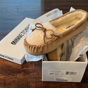 Minnetonka Allie Berber Plug Trapper Moccasin